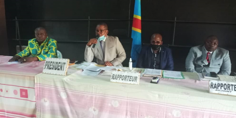 Bureau de l'Assemblée Provinciale du Nord-Ubangi Malo Mobutu: La renaissance du nationalisme congolais. Bureau de l'Assemblée Provinciale du Nord-Ubangi